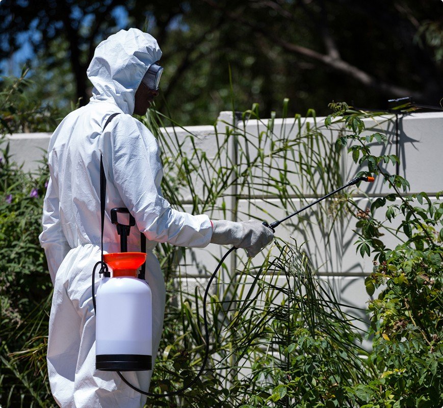 BotanPro technician at work